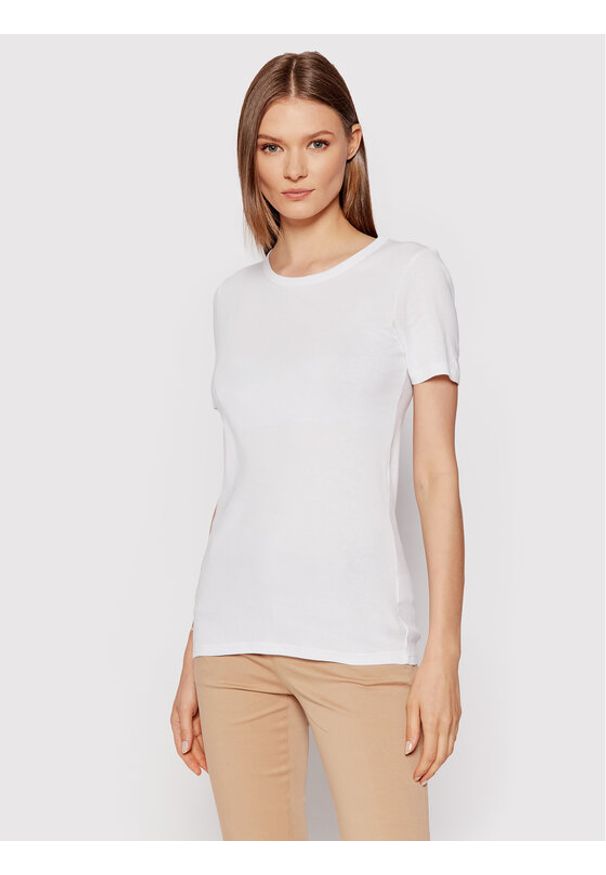 United Colors of Benetton - United Colors Of Benetton T-Shirt 3GA2E16A0 Biały Regular Fit. Kolor: biały. Materiał: bawełna