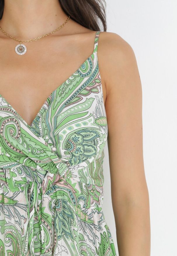 Born2be - Zielona Sukienka na Ramiączkach z Kopertowym Dekoltem Eiliri. Kolor: zielony. Długość rękawa: na ramiączkach. Typ sukienki: kopertowe. Styl: wakacyjny. Długość: maxi