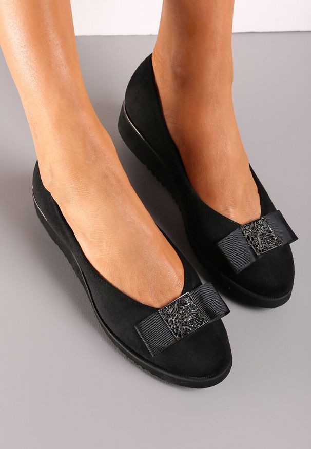 Renee - Czarne Półbuty z Kokardką i Wkładką ze Skóry Naturalnej Aviaba. Kolor: czarny. Materiał: skóra. Styl: elegancki