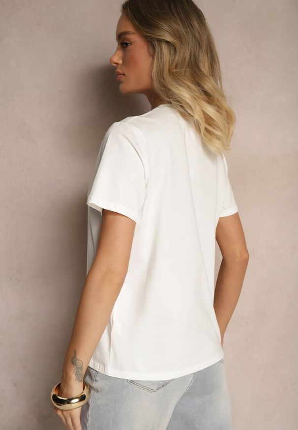 Renee - Biała Bawełniana Bluzka z Napisem Nalenis. Okazja: na co dzień. Kolor: biały. Materiał: bawełna. Długość rękawa: krótki rękaw. Długość: krótkie. Wzór: napisy. Styl: casual, sportowy