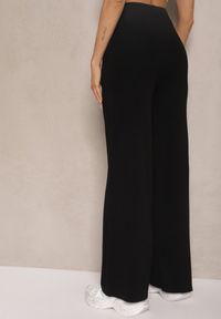 Renee - Czarne Szerokie Spodnie z Wiskozą Eralenna. Okazja: na co dzień. Kolor: czarny. Materiał: wiskoza. Wzór: aplikacja. Styl: klasyczny, elegancki, casual #3