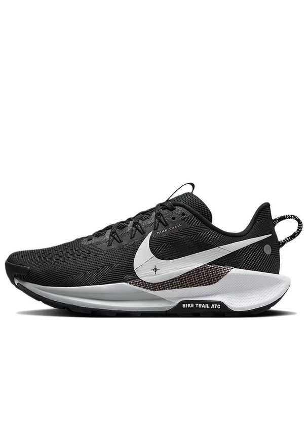 Buty męskie Nike React Pegasus Trail 5 DV3864-001 - czarne. Kolor: czarny. Materiał: tkanina, guma. Szerokość cholewki: normalna. Sport: bieganie
