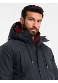 Ombre Clothing - Klasyczna długa męska kurtka typu parka – czarna V6 - Rozmiar: S. Typ kołnierza: kaptur. Kolor: czarny. Materiał: guma, syntetyk, poliester, materiał. Długość: długie. Wzór: gładki, aplikacja. Styl: klasyczny