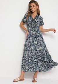 Born2be - Granatowa Bawełniana Sukienka z Bufiastymi Rękawami z Gumką w Talii i Falbaną Vimaliana. Okazja: na spacer, na co dzień. Typ kołnierza: dekolt w kształcie V. Kolor: niebieski. Materiał: bawełna. Styl: elegancki, casual, klasyczny #7