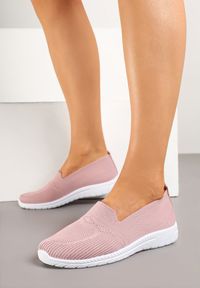 Born2be - Różowe Wsuwane Tenisówki Mokasyny Venni. Okazja: na co dzień, na spacer. Zapięcie: bez zapięcia. Kolor: różowy. Materiał: jeans. Wzór: aplikacja. Styl: elegancki, casual #4