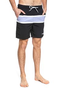 Wrangler - SPODENKI WRANGLER SWIMSHORT FADED BLACK W4B01WDV6. Kolor: czarny. Wzór: kolorowy