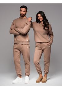Ombre Clothing - Komplet dresowy UNISEX w stylu athleisure ze spodniami i bluzą - brązowy V16 - Rozmiar: XL/XXL. Okazja: do domu. Kolor: brązowy. Materiał: dresówka. Wzór: aplikacja