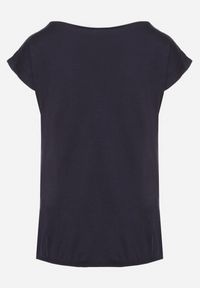 Born2be - Granatowy Bawełniany T-shirt w Klasycznym Stylu Raliessa. Okazja: na co dzień. Kolor: niebieski. Materiał: bawełna. Sezon: lato, wiosna. Styl: klasyczny