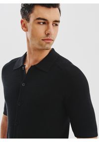 Pako Lorente - PAKO LORENTE - Czarne swetrowe polo z lnem. Okazja: na co dzień. Typ kołnierza: polo. Kolor: czarny. Materiał: len. Długość rękawa: krótki rękaw. Długość: krótkie. Styl: casual #2