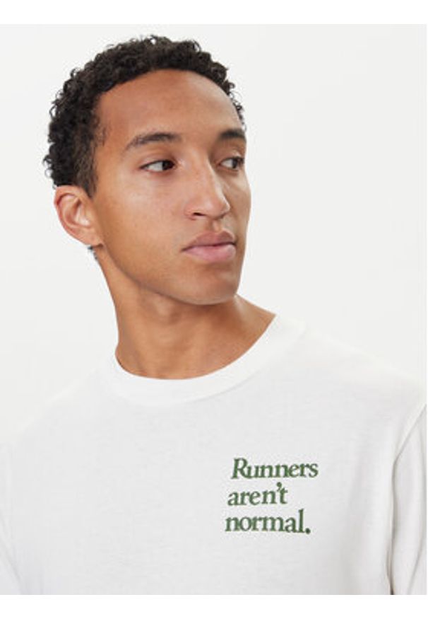 New Balance T-Shirt MT53921 Biały Regular Fit. Kolor: biały. Materiał: bawełna