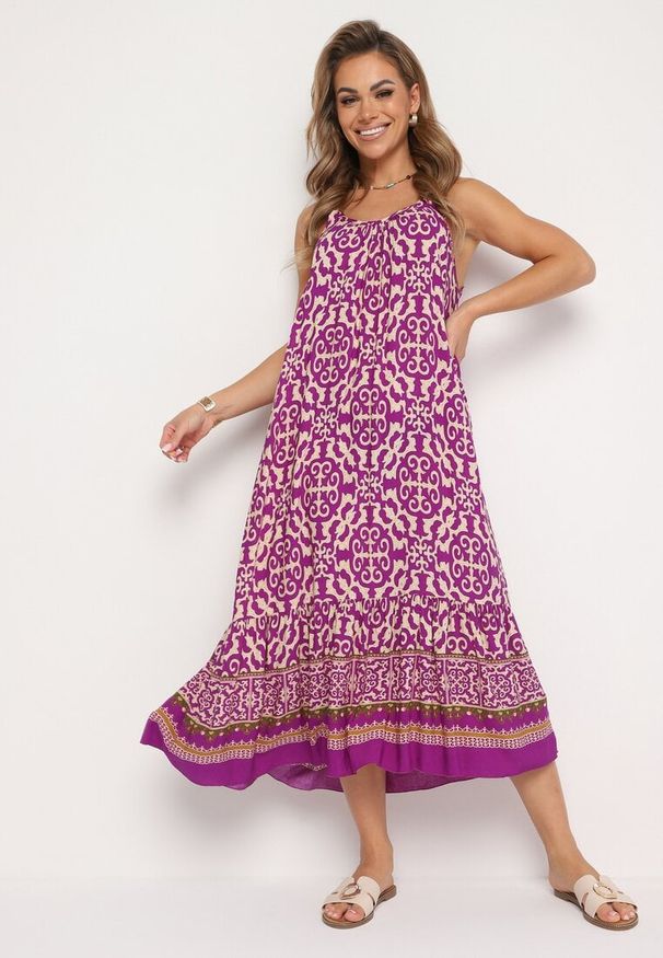 Born2be - Fioletowa Bawełniana Sukienka o Rozkloszowanym Kroju na Cienkich Ramiączkach Nellarra. Kolor: fioletowy. Materiał: bawełna. Długość rękawa: na ramiączkach. Sezon: lato. Styl: elegancki