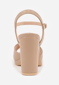 Born2be - Ciemnobeżowe Sandały VICES na Słupku i Platformie z Wkładką ze Skóry Naturalnej Azimara. Okazja: na randkę, na ślub cywilny, na wesele. Zapięcie: pasek. Kolor: beżowy. Materiał: skóra. Obcas: na platformie. Styl: wizytowy #7
