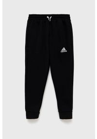 adidas Performance spodnie dziecięce H57518 kolor czarny z aplikacją. Okazja: na co dzień. Kolor: czarny. Materiał: bawełna, poliester, materiał. Wzór: aplikacja. Styl: casual #1