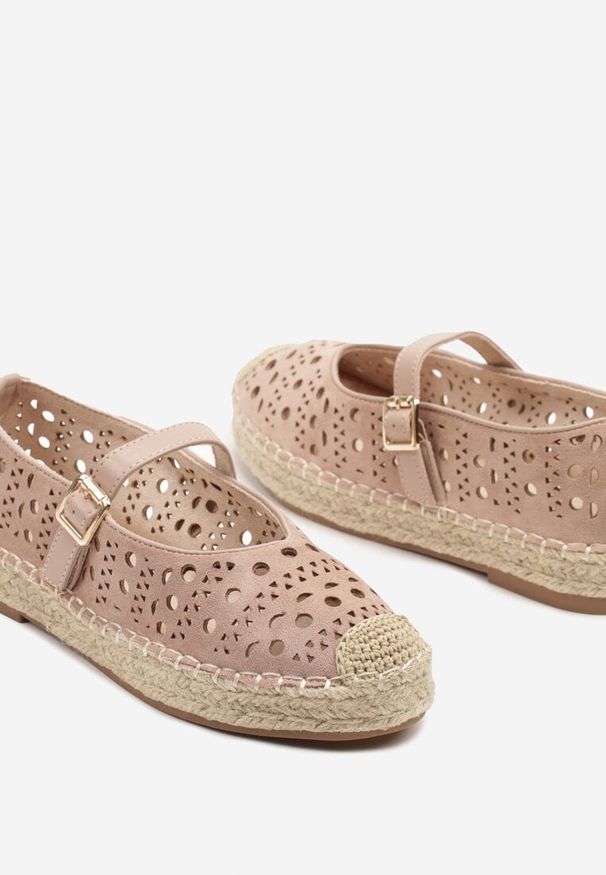 Born2be - Różowe Ażurowe Espadryle na Płaskiej Podeszwie z Plecionką Aravithra. Okazja: na co dzień. Zapięcie: sprzączka. Kolor: różowy. Materiał: jeans. Wzór: ażurowy. Obcas: na płaskiej podeszwie. Styl: casual, elegancki