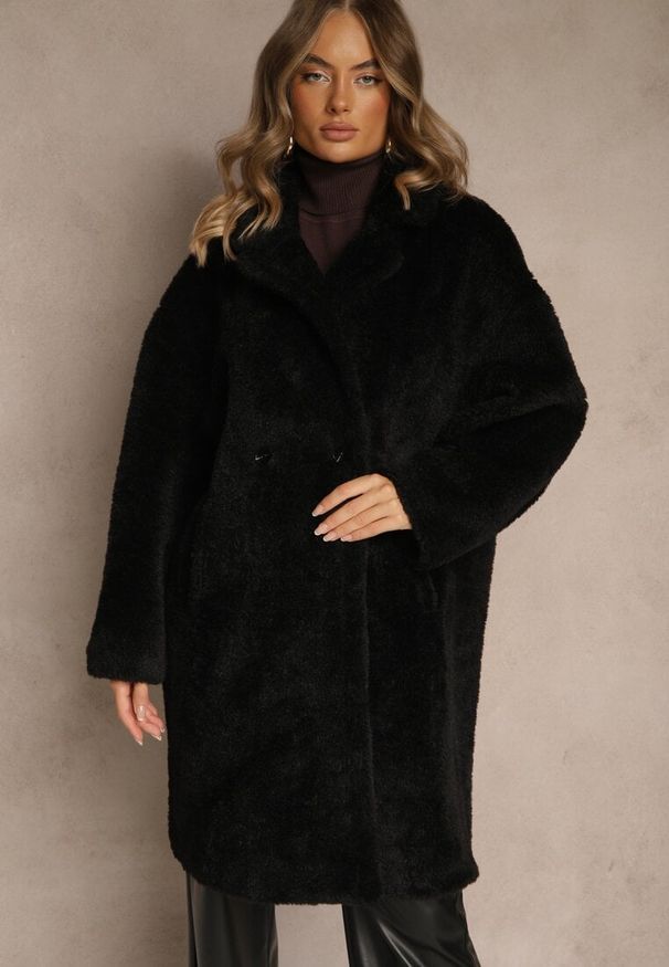 Renee - Czarny Płaszcz Teddy o Dwurzędowym Kroju Oversize Azzena. Okazja: na spacer, na co dzień. Typ kołnierza: golf. Kolor: czarny. Materiał: jeans. Styl: casual