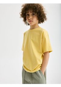 Reserved - Bawełniany t-shirt oversize - pomarańczowy. Kolor: pomarańczowy. Materiał: bawełna