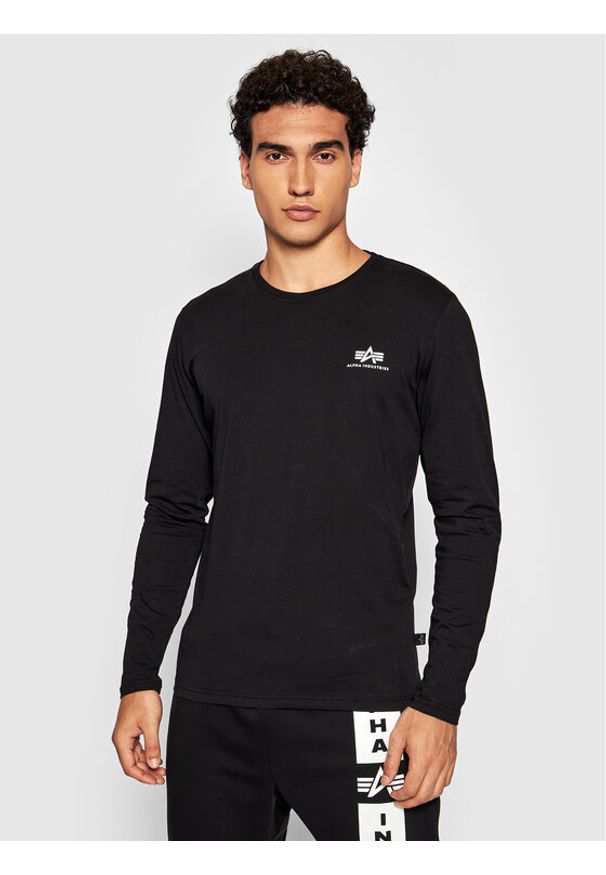 Alpha Industries Longsleeve Basic Small Logo 198517 Czarny Regular Fit. Kolor: czarny. Materiał: bawełna. Długość rękawa: długi rękaw