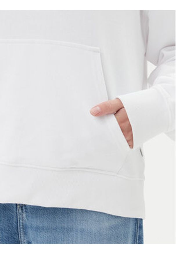 Guess Jeans Bluza W5RQ27 K68I4 Biały Oversize. Kolor: biały. Materiał: bawełna