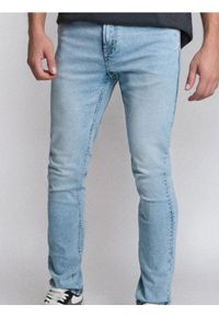 Sinsay - Jeansy skinny z efektem sprania - niebieski. Kolor: niebieski #1