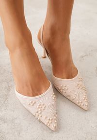 Renee - Beżowe Sandały na Szpilce Ozdobione Haftowanym Wzorem i Koralikami Sametis. Kolor: beżowy. Materiał: satyna. Wzór: aplikacja, haft. Obcas: na szpilce #3