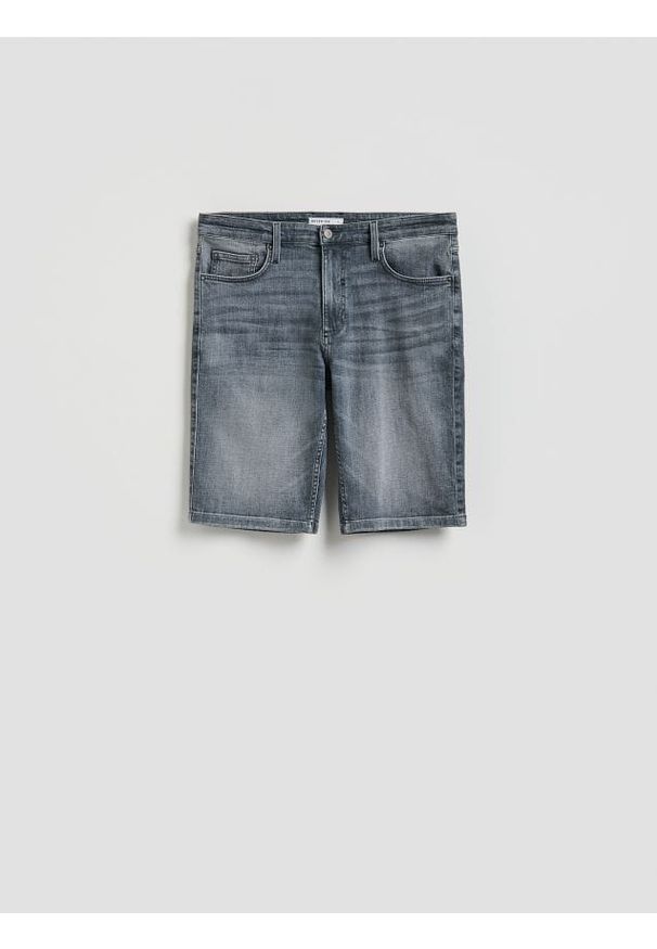 Reserved - Jeansowe szorty slim fit - szary. Kolor: szary. Materiał: jeans