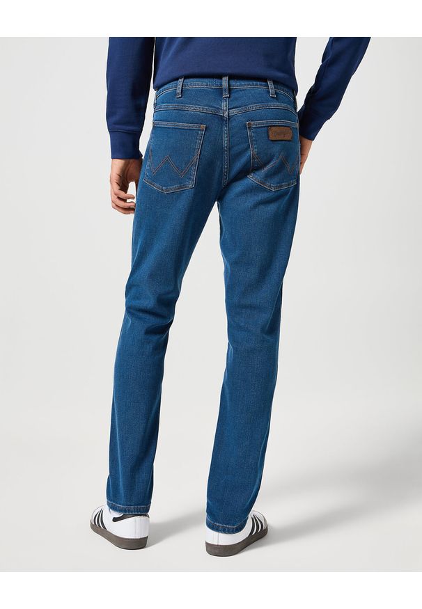 Wrangler - WRANGLER MĘSKIE SPODNIE JEANSOWE LARSTON BLUE GREY 112355025 W18S017416