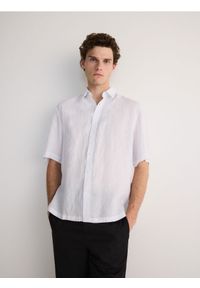 Reserved - Lniana koszula oversize - biały. Kolor: biały. Materiał: len