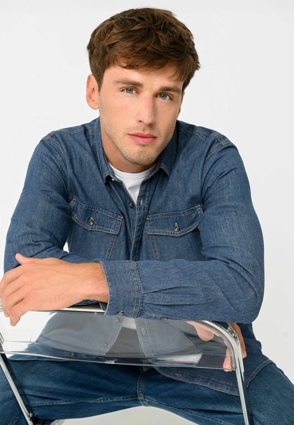 Volcano - Koszula jeansowa, Regular Fit, K-TENY. Okazja: na co dzień. Materiał: jeans. Styl: klasyczny, casual