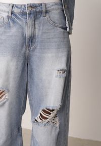 Born2be - Niebieskie Jeansy z Bawełny z Wiskozą o Kroju Ballloon z Wysokim Stanem i Dziurami Mon. Okazja: na co dzień. Stan: podwyższony. Kolor: niebieski. Styl: casual #3