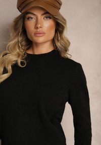 Renee - Czarny Klasyczny Sweter Porttina. Okazja: na spotkanie biznesowe, na co dzień. Kolor: czarny. Materiał: jeans. Długość rękawa: długi rękaw. Długość: długie. Styl: klasyczny