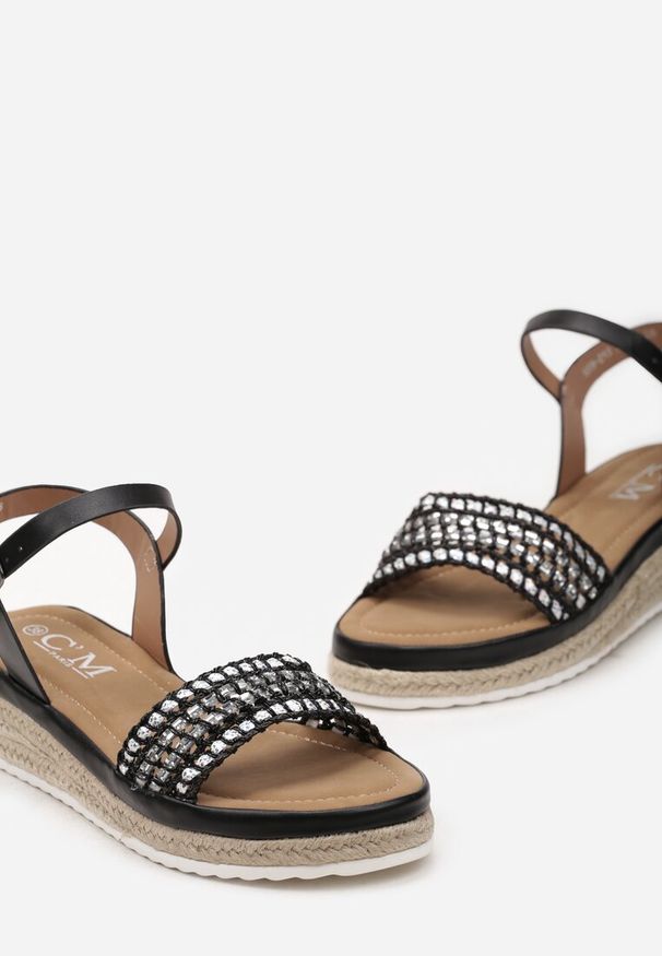 Born2be - Czarne Sandały Boho na Plecionej Podeszwie z Kryształkami na Pasku Griasta. Okazja: na co dzień. Zapięcie: pasek. Kolor: czarny. Sezon: lato. Styl: boho
