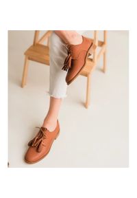Marco Shoes Półbuty sznurowane z frędzlami brązowe. Kolor: brązowy #11
