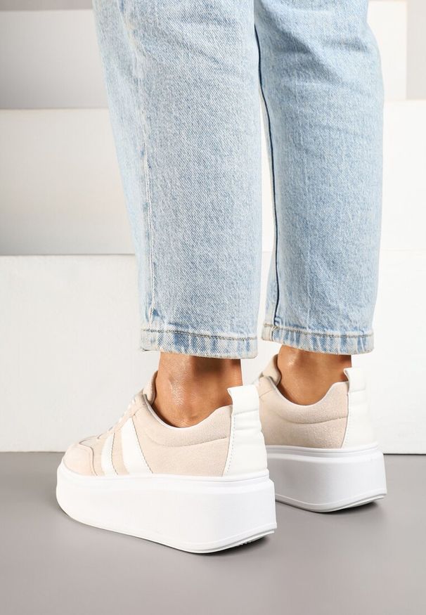 Born2be - Beżowe Sneakersy w Stylu Klasycznych Tenisówek na Grubej Podeszwie Rediree. Okazja: na spacer, na co dzień. Kolor: beżowy. Materiał: jeans. Szerokość cholewki: normalna. Sport: turystyka piesza