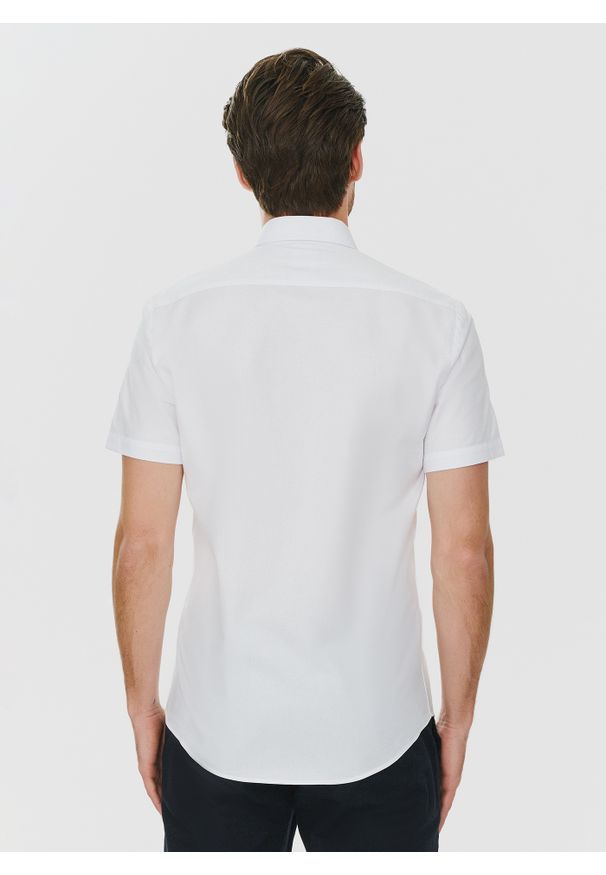 Pako Lorente - PAKO LORENTE – Biała koszula męska z krótkim rękawem. Kolor: biały. Długość rękawa: krótki rękaw. Długość: krótkie. Wzór: gładki