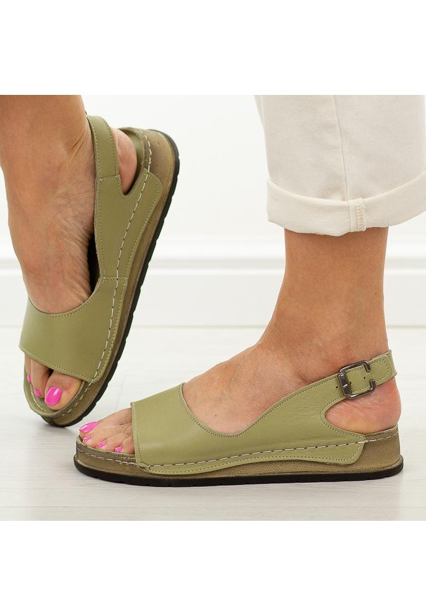 Khaki2 skórzane sandały damskie T.Sokolski 306. Okazja: na co dzień, na spacer. Kolor: brązowy. Materiał: skóra. Sezon: wiosna, lato. Styl: casual, klasyczny