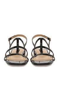 Nine West Sandały CEO-R26SS01558 Czarny. Kolor: czarny. Materiał: materiał #7