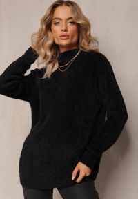 Renee - Czarny Puchaty Golf z Długim Rękawem i Ściągaczami Caelina. Typ kołnierza: golf. Kolor: czarny. Materiał: dzianina. Długość rękawa: długi rękaw. Długość: długie. Sezon: zima, jesień. Styl: klasyczny #3