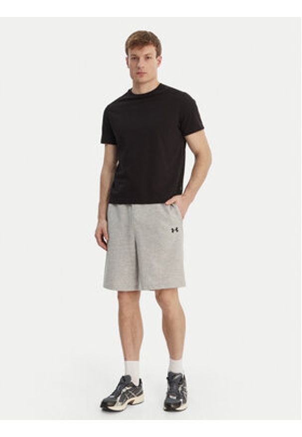 Under Armour Szorty sportowe UA Rival Lightweight 6009345 Szary Regular Fit. Kolor: szary. Materiał: bawełna. Styl: sportowy