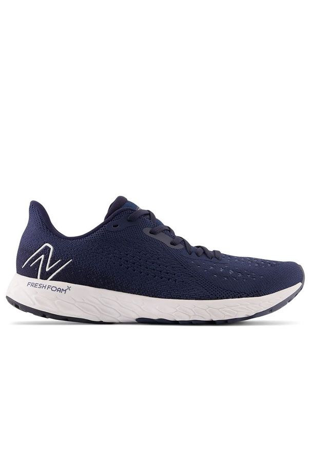 Buty New Balance Fresh Foam Tempo v2 MTMPOCD2 - granatowe. Kolor: niebieski. Materiał: syntetyk, materiał. Szerokość cholewki: normalna. Sport: fitness