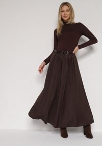 Born2be - Brązowa Wiskozowa Spódnica o Rozkloszowanym Kroju z Paskiem z Klamrą Lawedisa. Okazja: na co dzień, do pracy, na spotkanie biznesowe. Kolor: brązowy. Materiał: wiskoza. Styl: biznesowy, klasyczny, casual, elegancki #5