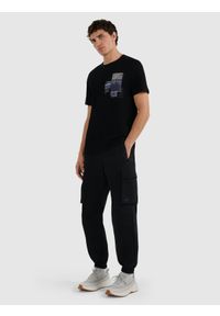 4f - 4F T-shirt oversize z nadrukiem męski - czarny L. Okazja: na co dzień. Kolor: czarny. Materiał: bawełna. Wzór: nadruk. Styl: casual