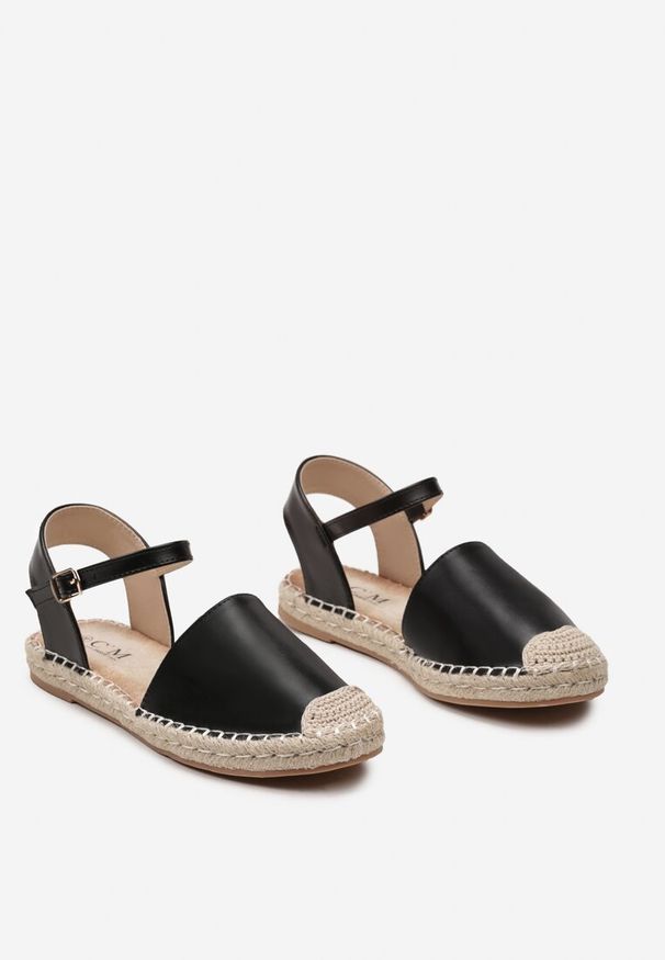 Born2be - Czarne Płaskie Espadryle z Zakrytym Noskiem Ozdobione Plecionką Beliosa. Kolor: czarny. Wzór: aplikacja. Sezon: lato