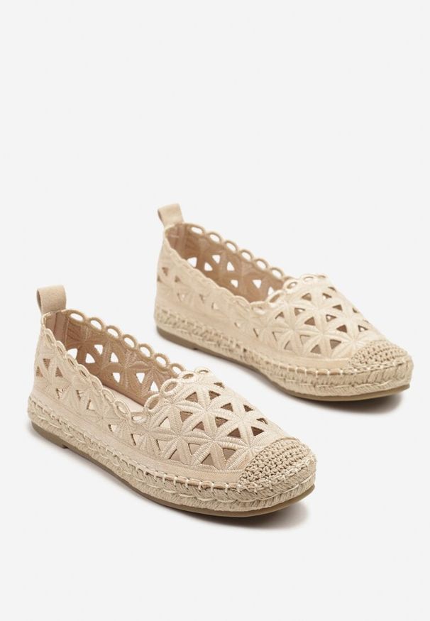 Born2be - Beżowe Espadryle Ażurową Cholewką i Plecionką Ismio. Okazja: na co dzień. Kolor: beżowy. Szerokość cholewki: normalna. Wzór: ażurowy. Styl: elegancki, casual