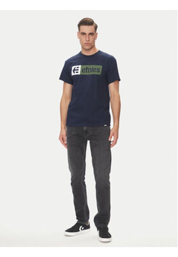 Etnies T-Shirt New Box 4130002282 Granatowy Regular Fit. Kolor: niebieski. Materiał: bawełna
