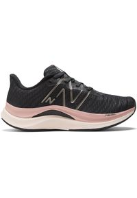 Buty damskie New Balance FuelCell Propel v4 WFCPRCK4 – czarne. Okazja: na co dzień. Kolor: czarny. Materiał: guma, syntetyk, poliester. Szerokość cholewki: normalna. Sport: fitness, bieganie #1