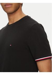 TOMMY HILFIGER - Tommy Hilfiger T-Shirt Global Stripe MW0MW38630 Czarny Regular Fit. Kolor: czarny. Materiał: bawełna #5