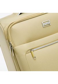 Wittchen - Średnia walizka miękka z błyszczącym suwakiem z przodu beżowa. Kolor: beżowy. Materiał: poliester. Styl: elegancki #2