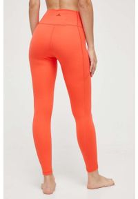 adidas Performance legginsy do jogi Studio kolor czerwony gładkie. Kolor: czerwony. Materiał: skóra, materiał. Wzór: gładki. Sport: joga i pilates #3