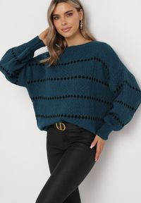 Born2be - Granatowy Sweter z Bufiastymi Rękawami Ozdobiony Cienkimi Paskami Bilentia. Kolor: niebieski. Wzór: aplikacja. Styl: klasyczny