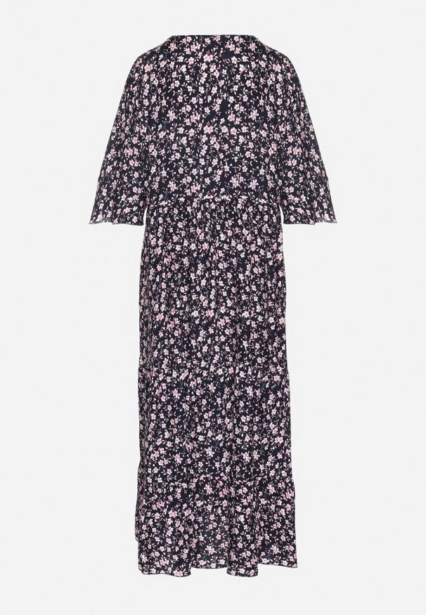 Born2be - Granatowo-Różowa Bawełniana Sukienka Rozkloszowana w Drobne Kwiatki z Chwostem Orrilva. Okazja: na imprezę, na co dzień. Typ kołnierza: dekolt w łódkę. Kolor: niebieski. Materiał: bawełna. Wzór: kwiaty. Sezon: wiosna. Styl: elegancki, casual